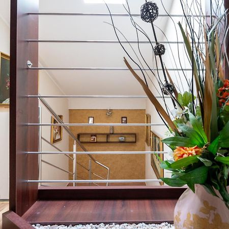 Faraway Aparthotel Near Vienna Airport With Anytime Self Check In Bruck an der Leitha Buitenkant foto