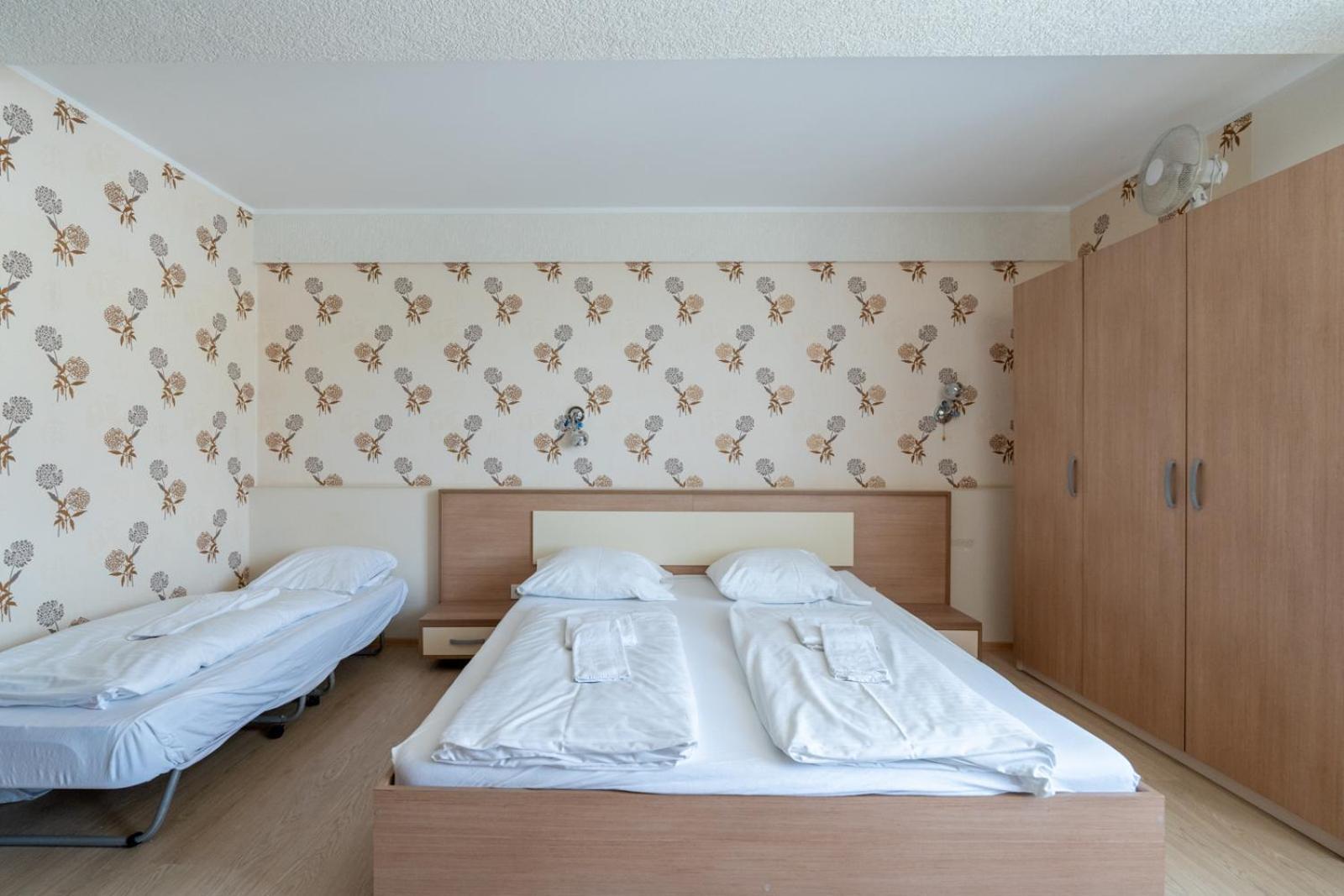Faraway Aparthotel Near Vienna Airport With Anytime Self Check In Bruck an der Leitha Kamer foto